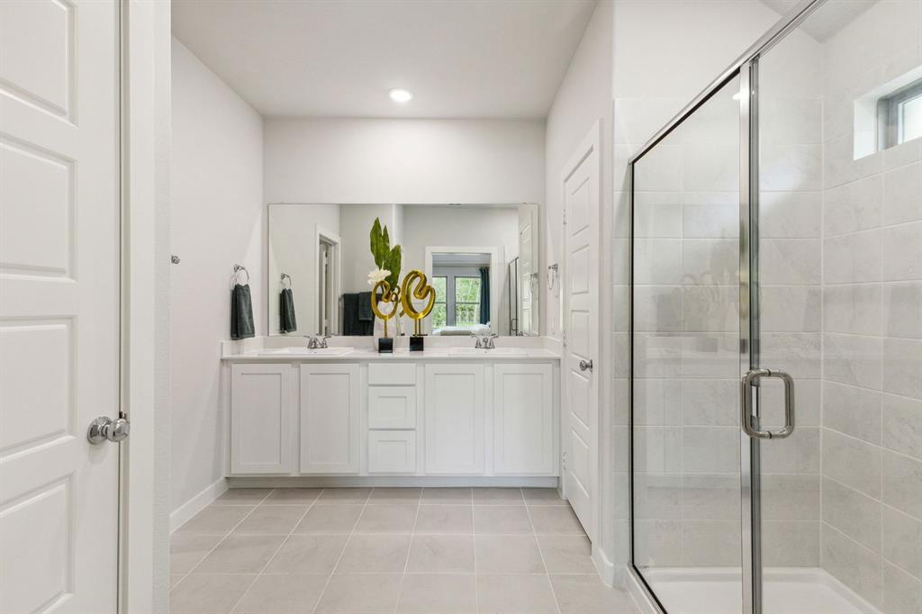 1932 Callington Way Property Photo 16