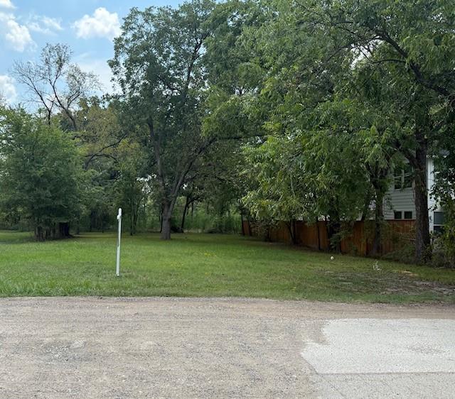 701 N Neal Street Property Photo 1
