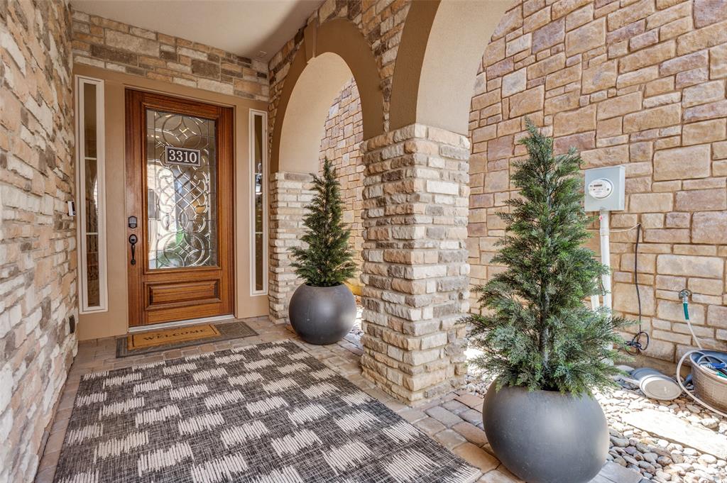 3310 Hall Court Property Photo 2