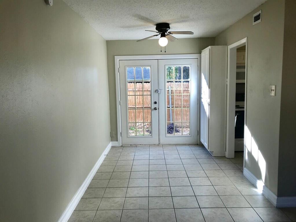 210 Austin Street Property Photo 4