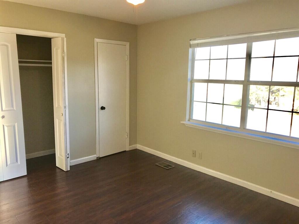 210 Austin Street Property Photo 7