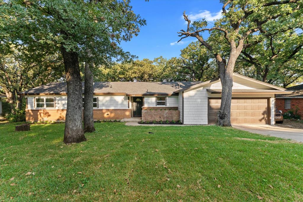 1216 Briarwood Boulevard Property Photo 1