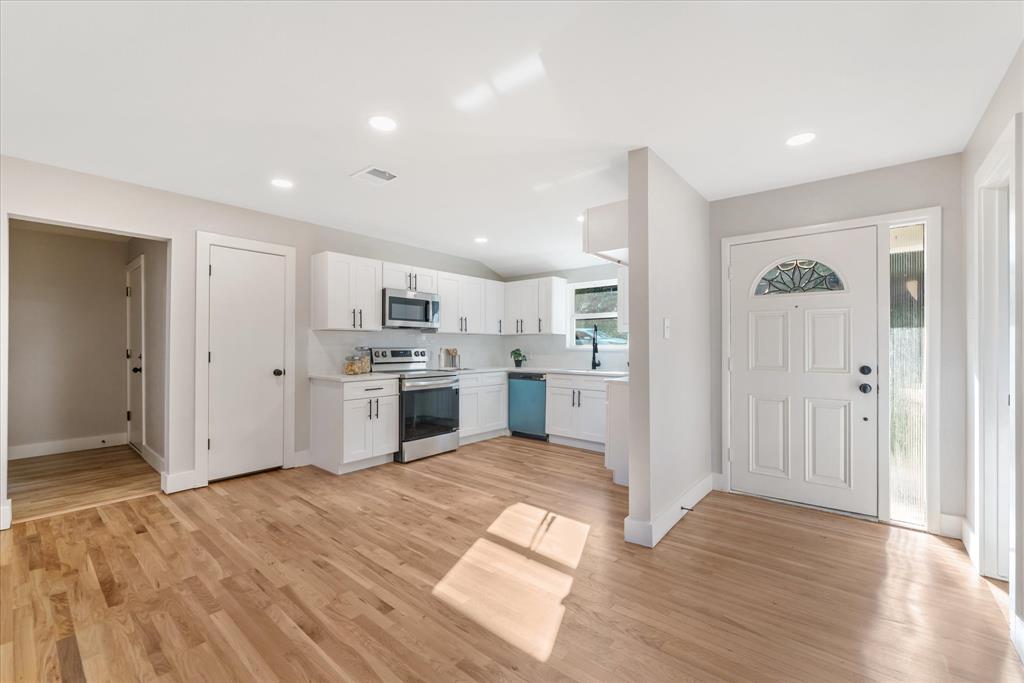 1216 Briarwood Boulevard Property Photo 3