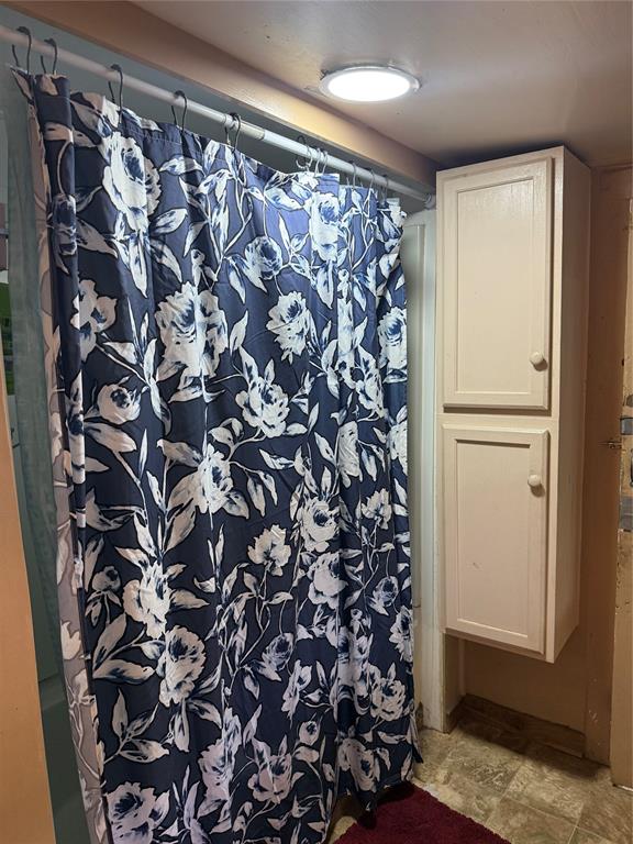 414 E Harris Street Property Photo 7