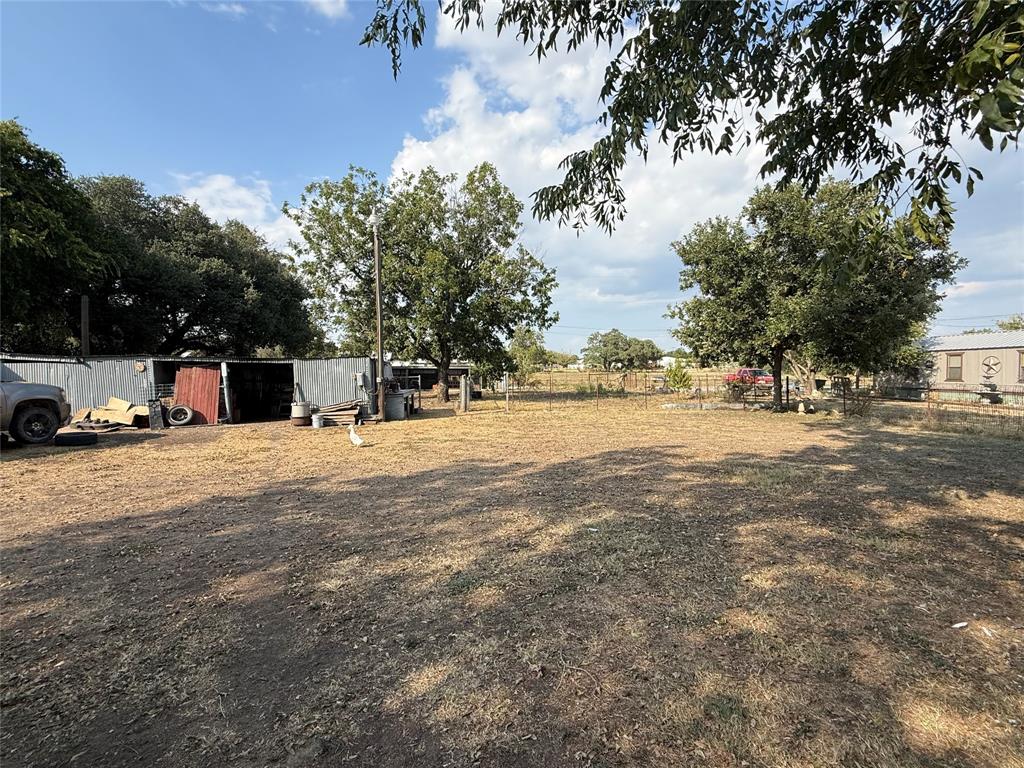 414 E Harris Street Property Photo 10
