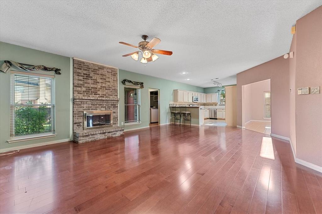 6752 Macintosh Drive Property Photo 2