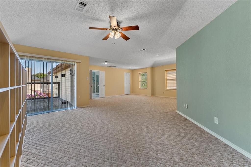 6752 Macintosh Drive Property Photo 16