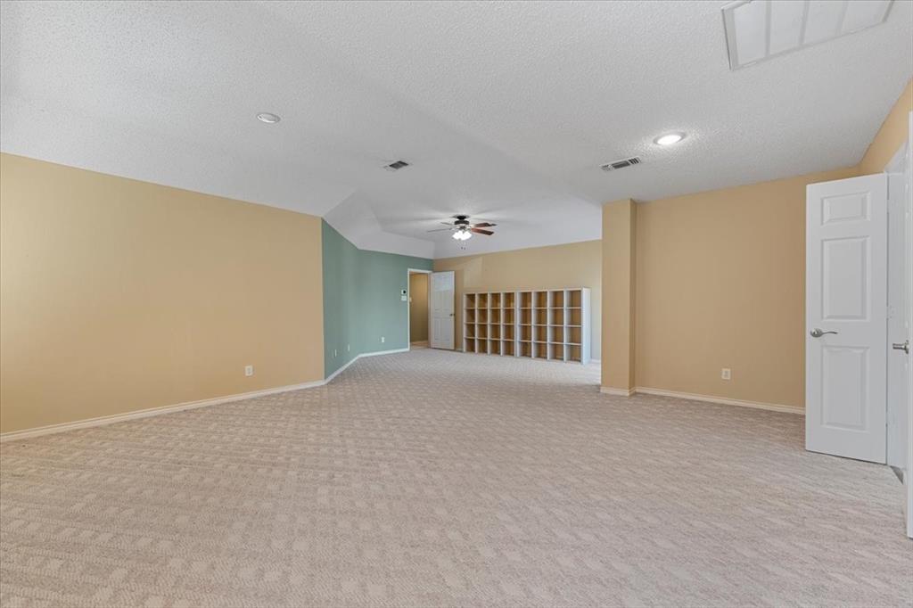 6752 Macintosh Drive Property Photo 18