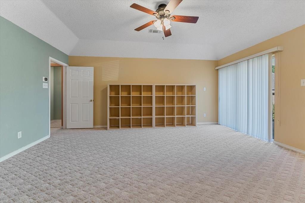 6752 Macintosh Drive Property Photo 19