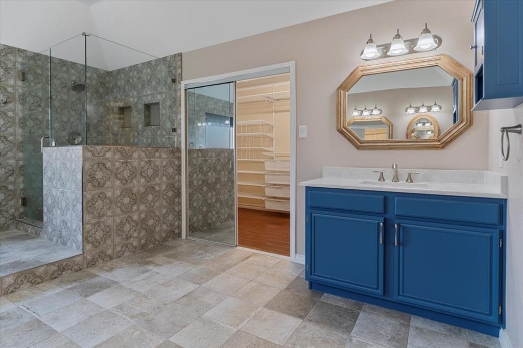 6752 Macintosh Drive Property Photo 21