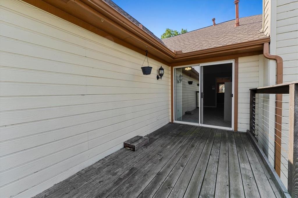 6752 Macintosh Drive Property Photo 23