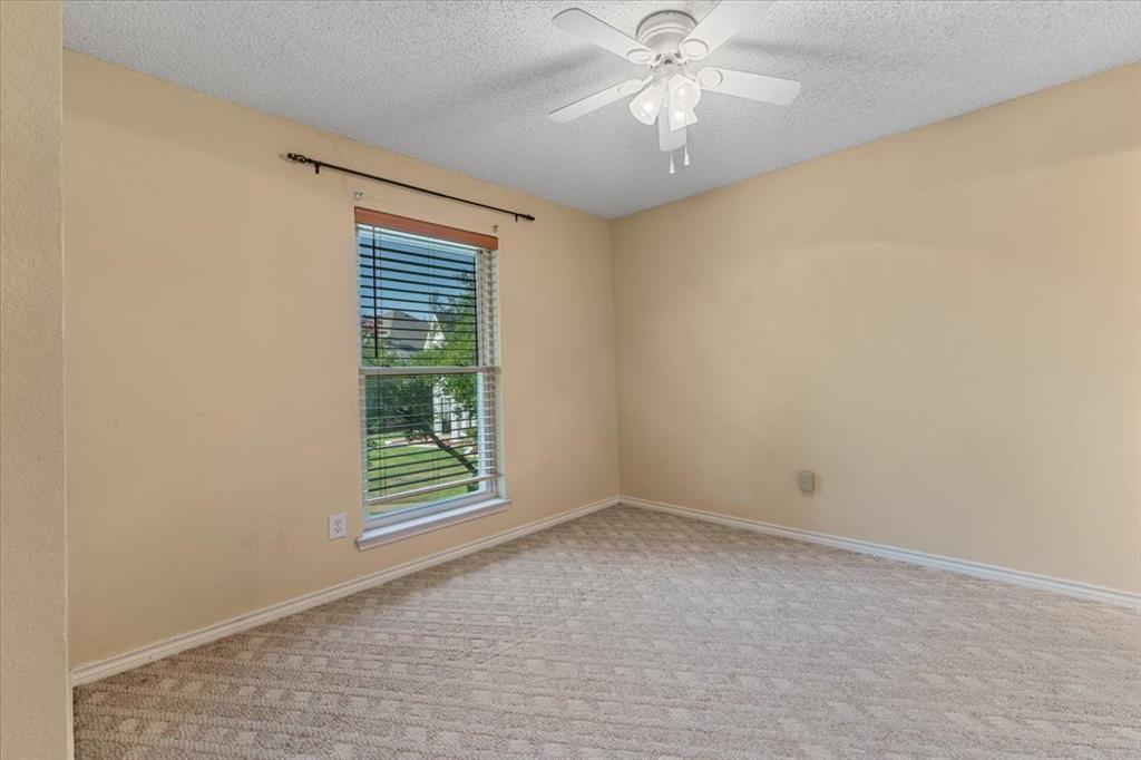 6752 Macintosh Drive Property Photo 30