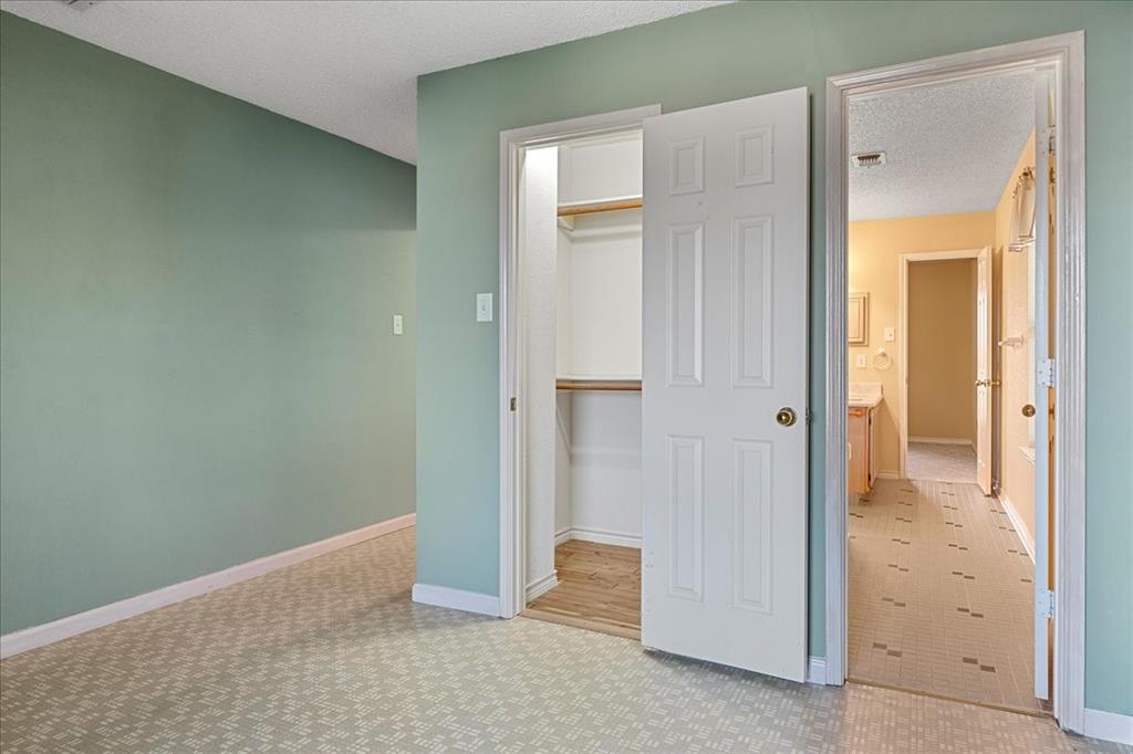 6752 Macintosh Drive Property Photo 33