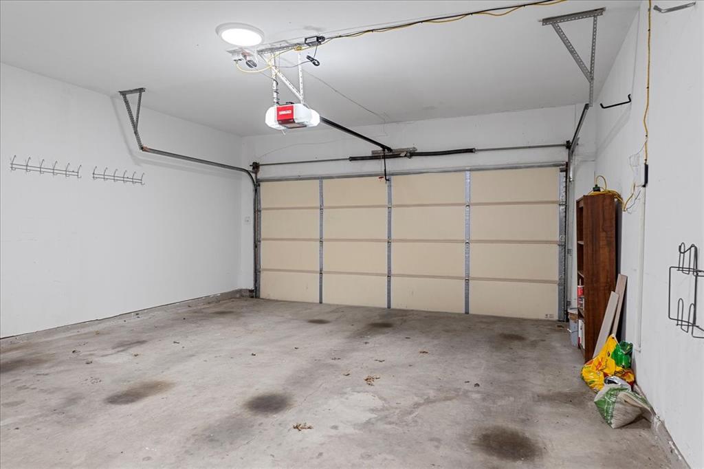 6752 Macintosh Drive Property Photo 37
