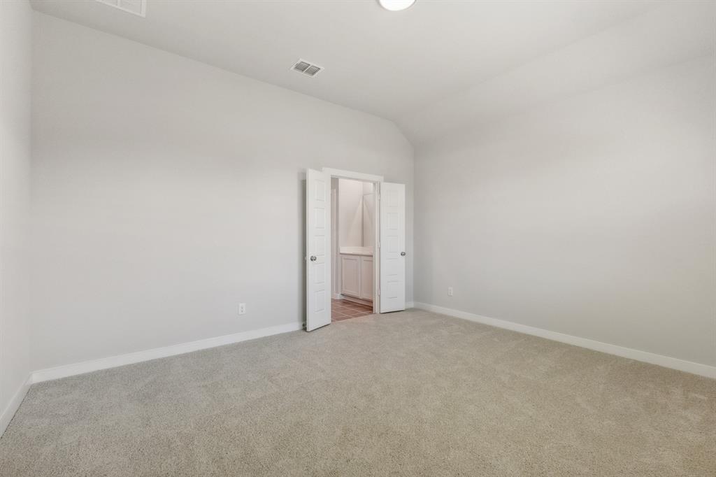 901 Landon Way Property Photo 10