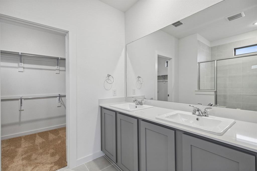 907 Landon Way Property Photo 18