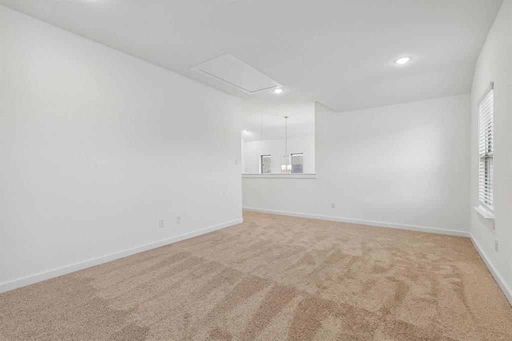 907 Landon Way Property Photo 21