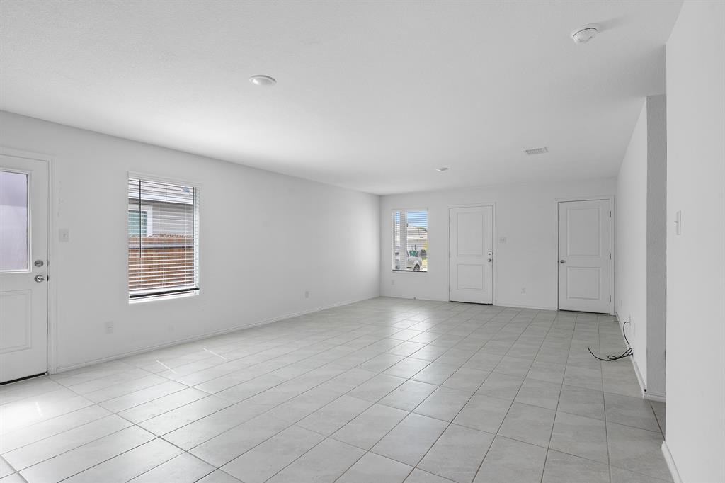 3521 Glover Peak Place Property Photo 8