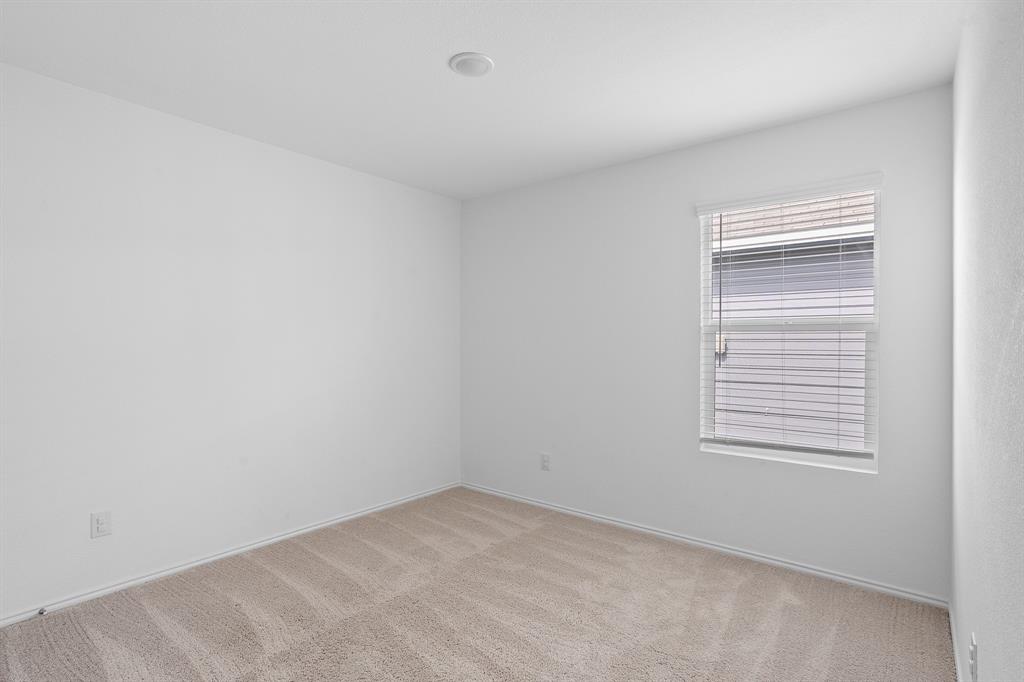 3521 Glover Peak Place Property Photo 12