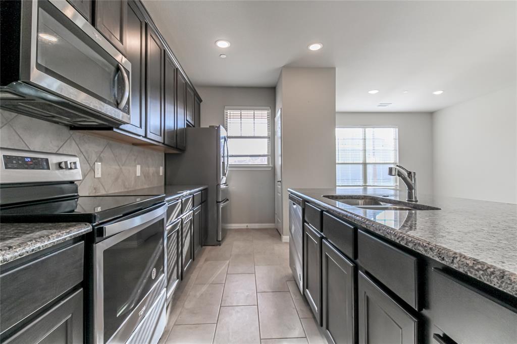 2328 Greystone Drive Property Photo 6