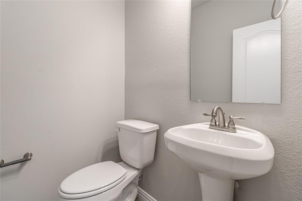 2328 Greystone Drive Property Photo 9