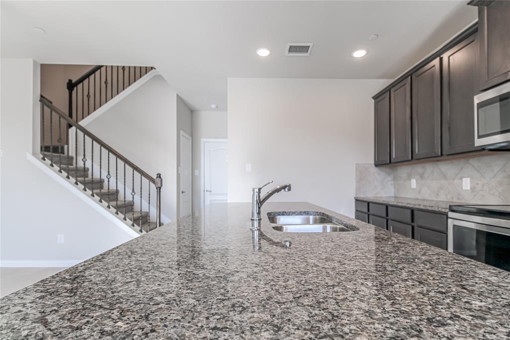 2328 Greystone Drive Property Photo 12