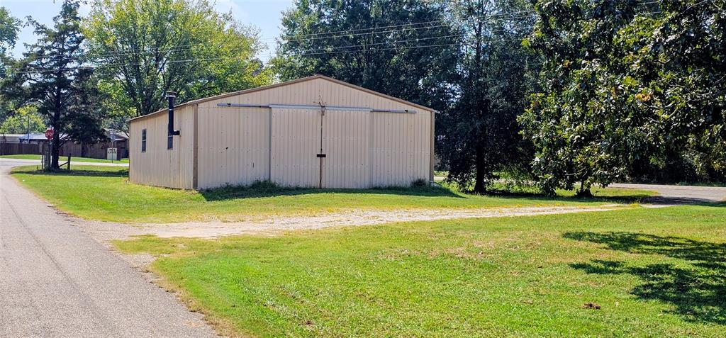 85 County Road 1435 Property Photo 2