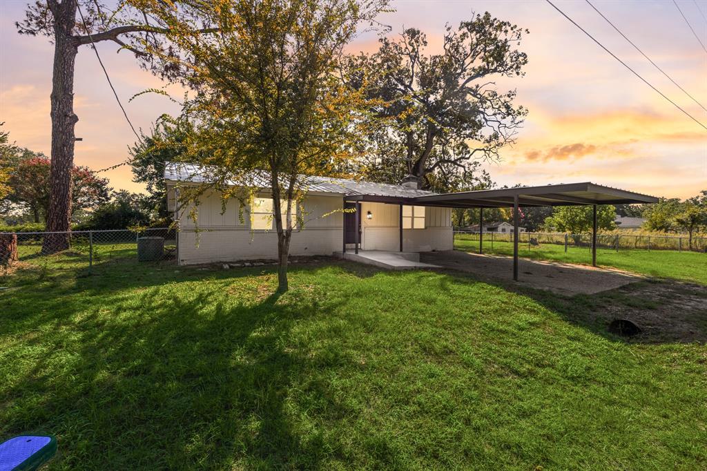 107 E Bayside Drive Property Photo 4