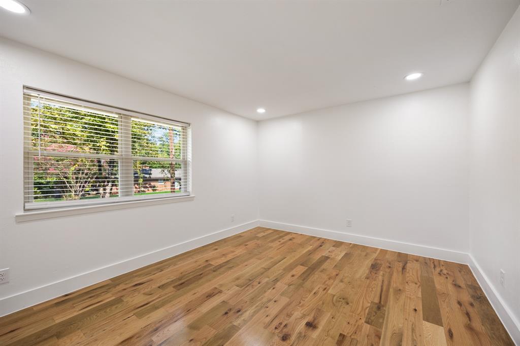 107 E Bayside Drive Property Photo 7