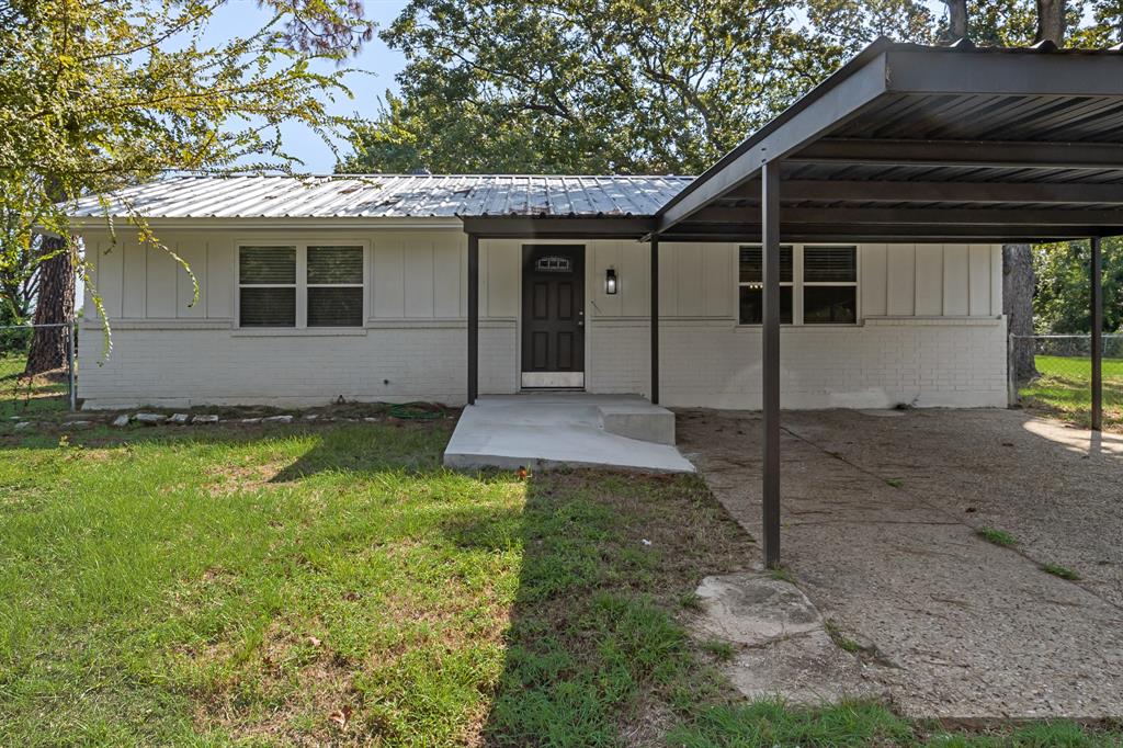107 E Bayside Drive Property Photo 11