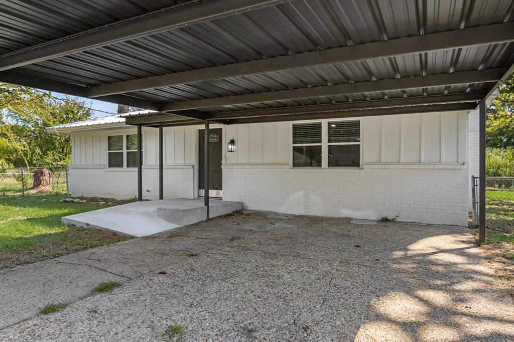 107 E Bayside Drive Property Photo 13