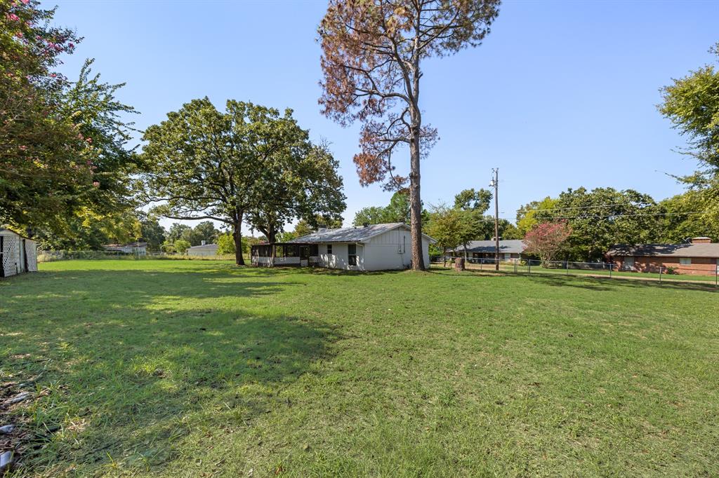 107 E Bayside Drive Property Photo 27