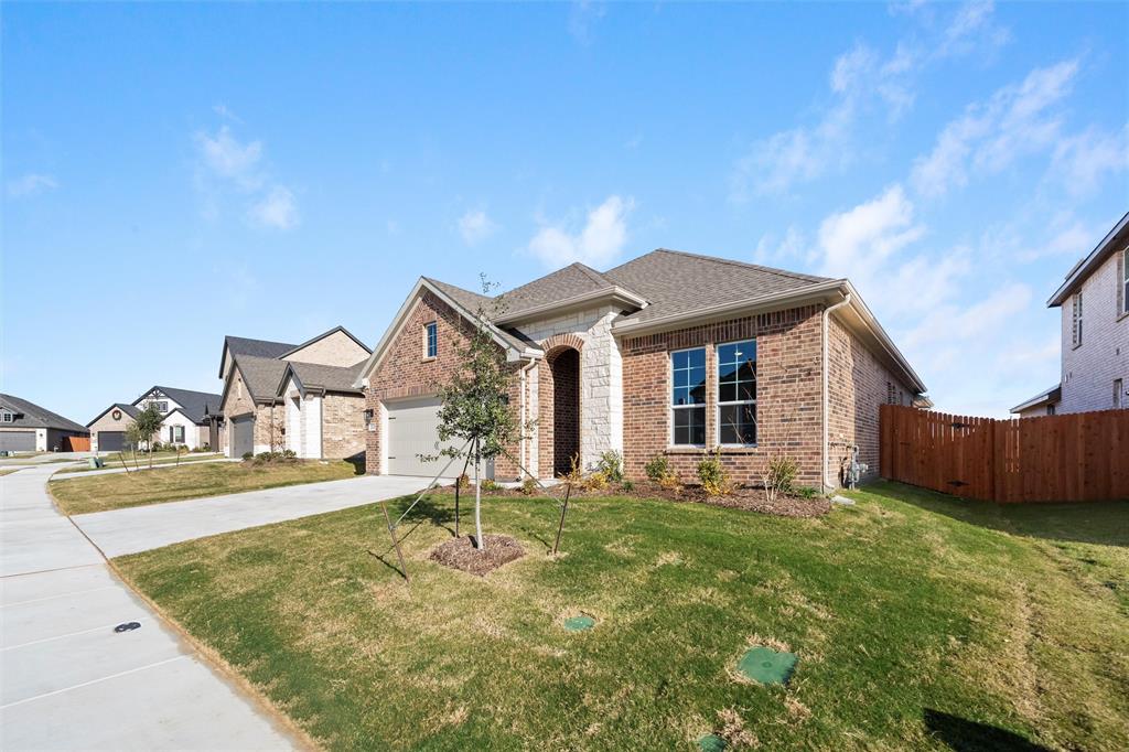 2028 Velora Drive Property Photo 5