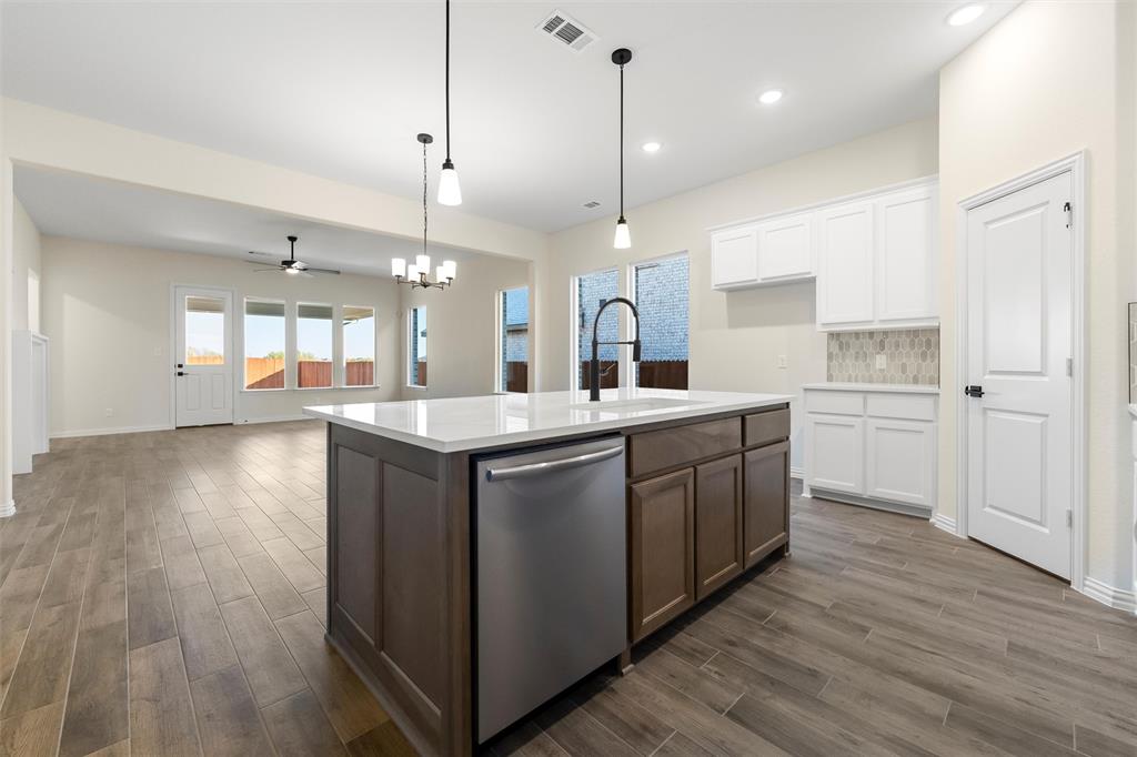 2028 Velora Drive Property Photo 12