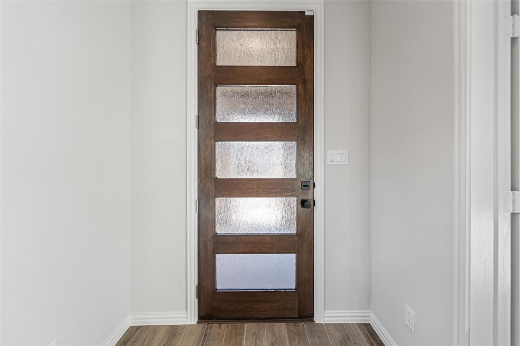 2032 Velora Drive Property Photo 8