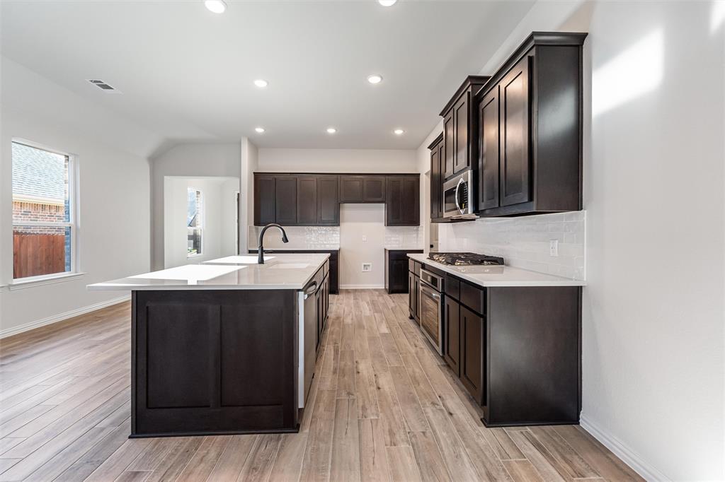 2032 Velora Drive Property Photo 11