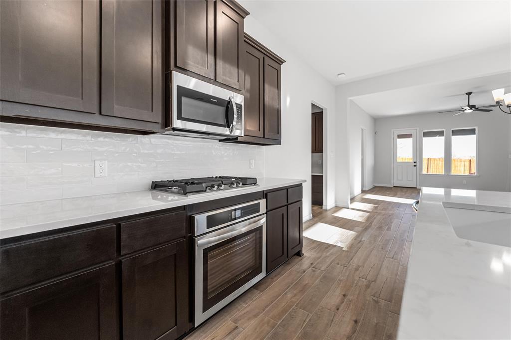 2032 Velora Drive Property Photo 14