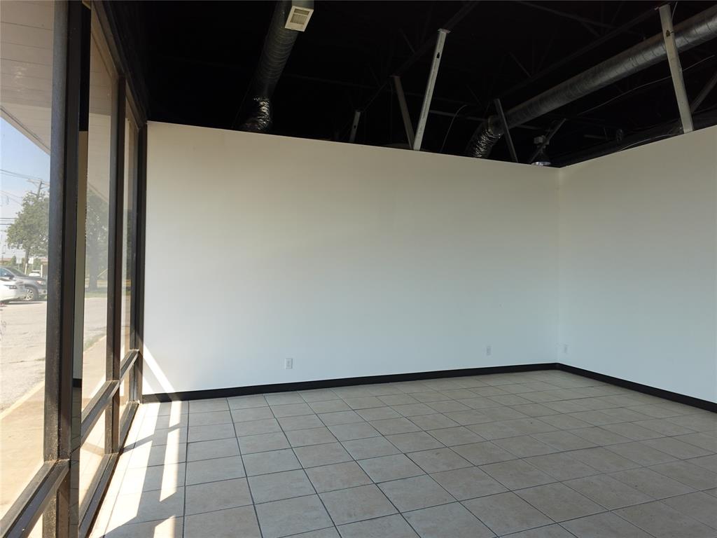 348 W Hurst Boulevard Property Photo 8