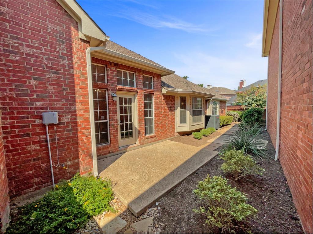 9502 Rodeo Drive Property Photo 8