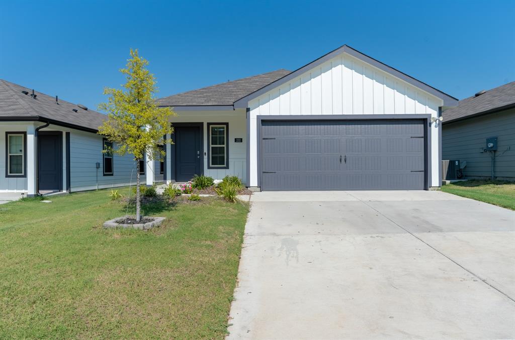 232 Vitex Drive Property Photo 1