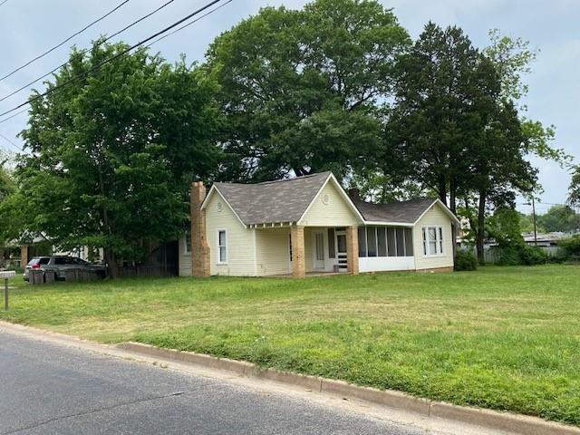 302 W College Street Property Photo 1