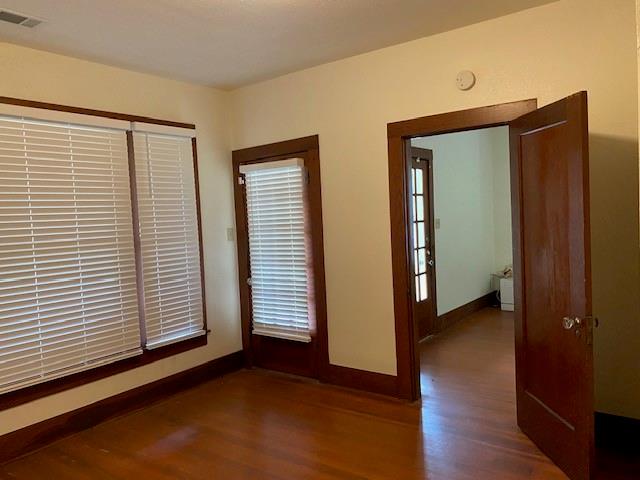 302 W College Street Property Photo 6