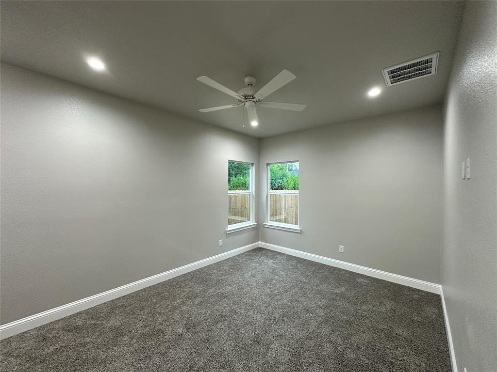 3307 Langford Street Property Photo 7