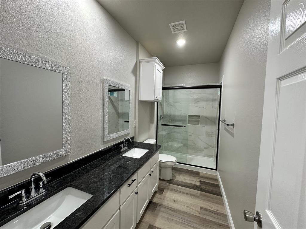 3307 Langford Street Property Photo 10