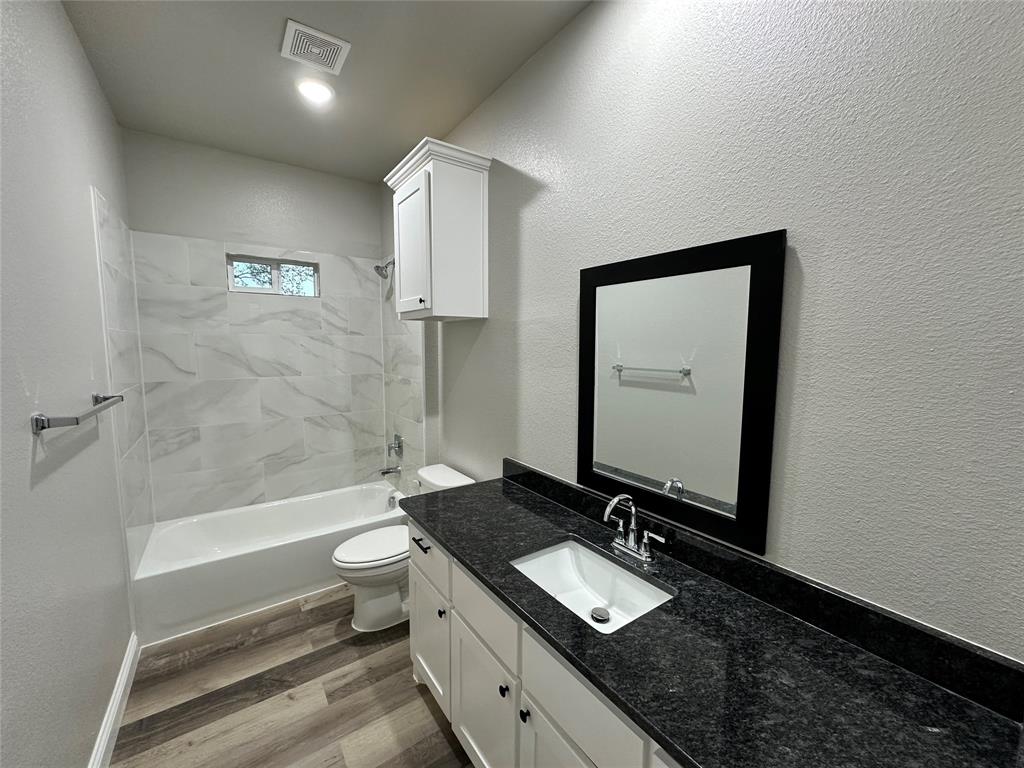 3307 Langford Street Property Photo 12