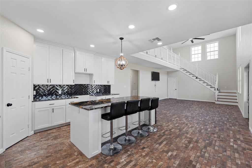145 129a Property Photo 9