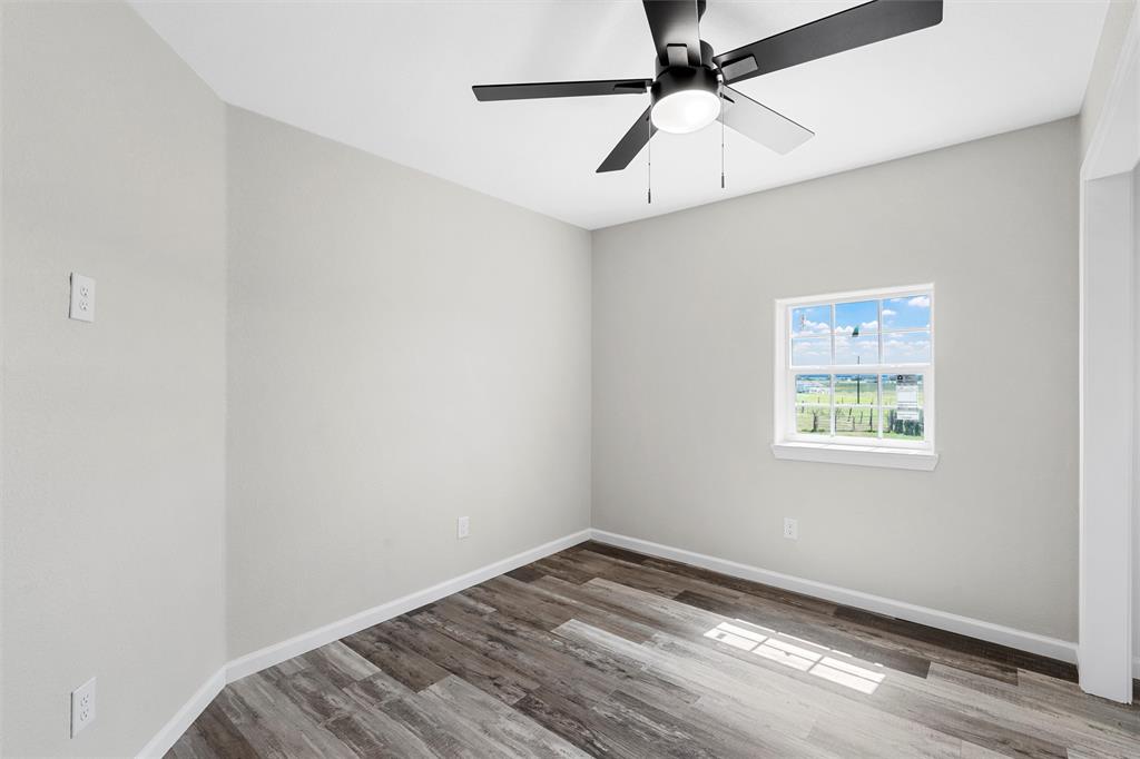 145 129a Property Photo 15