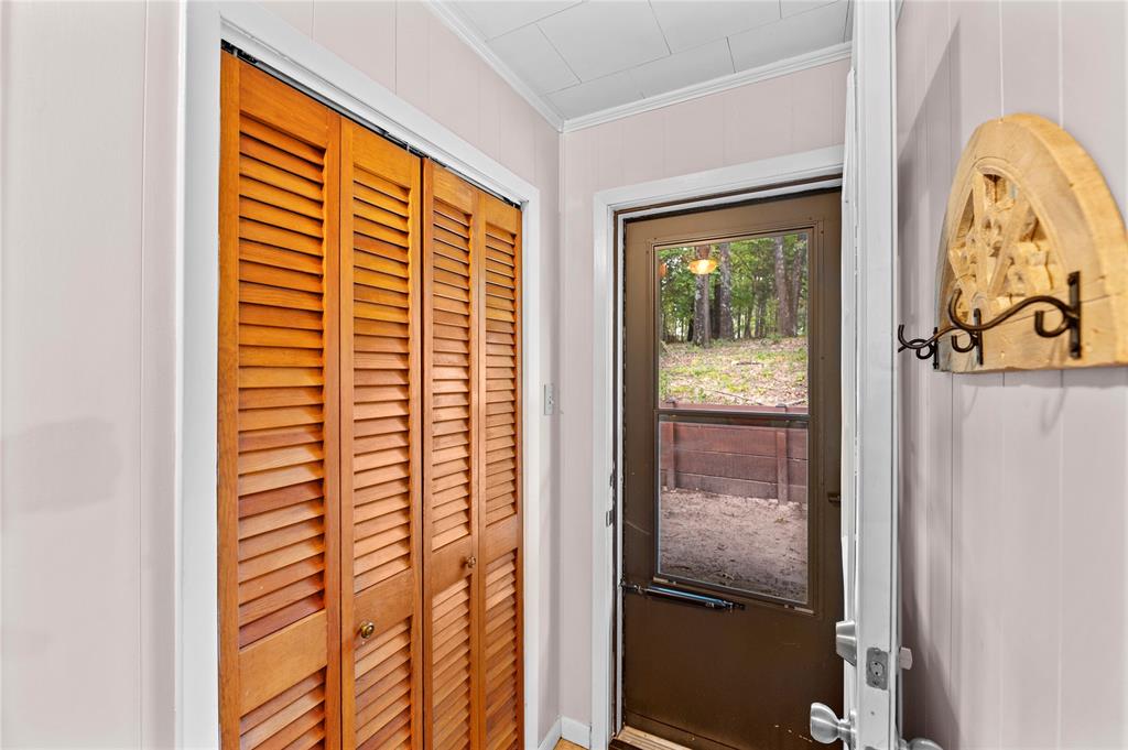 998 County Road 3230 Property Photo 19