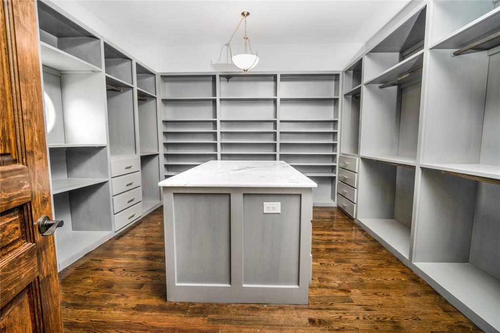 2629 Whispering Oaks Cove Property Photo 12