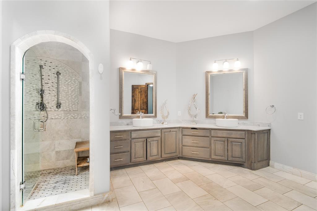 2629 Whispering Oaks Cove Property Photo 13